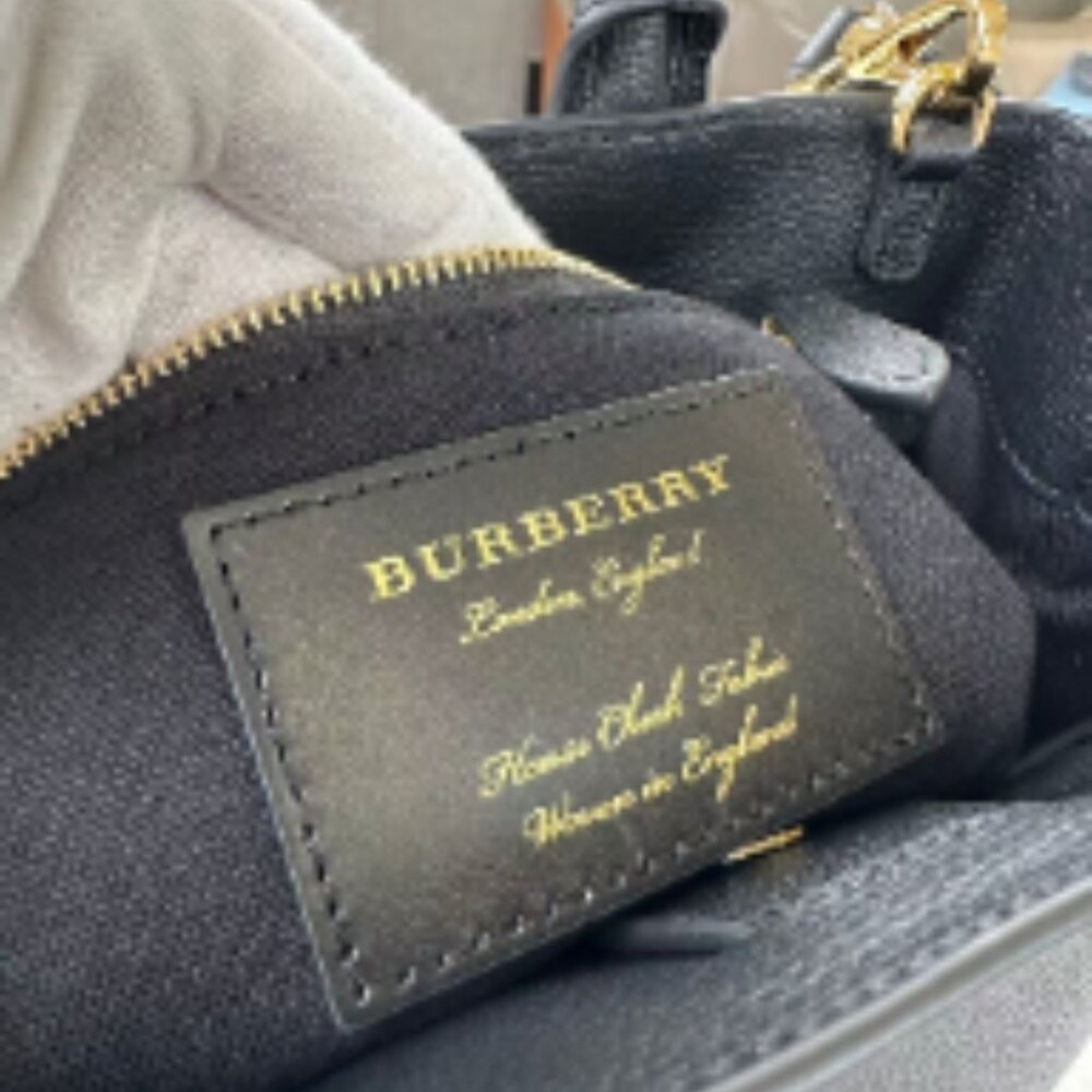 Burberry Baby Banner - Picture 8 of 8